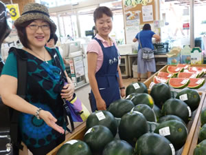 JAさがみ　わいわい市　寒川店林麻理子さんと植草ひろみ